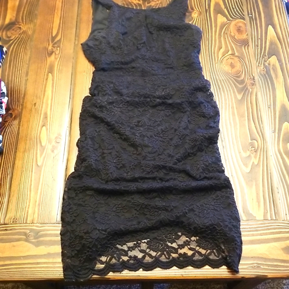 Allen B womens fitted midi length lace dress size medium